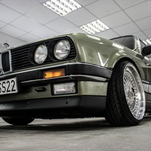 BMW E30