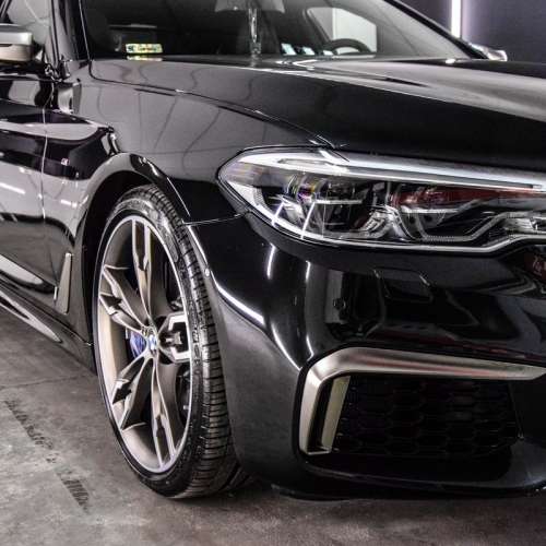 BMW M550i