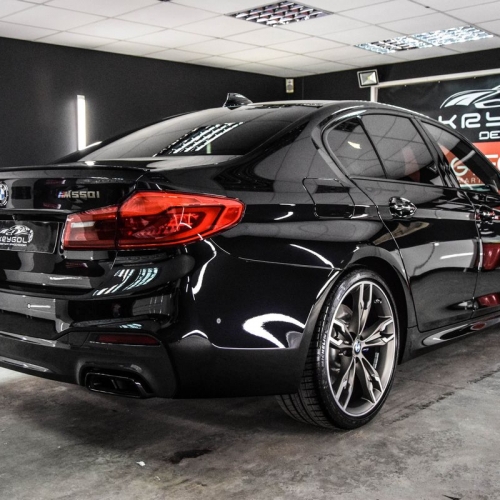 BMW M550i