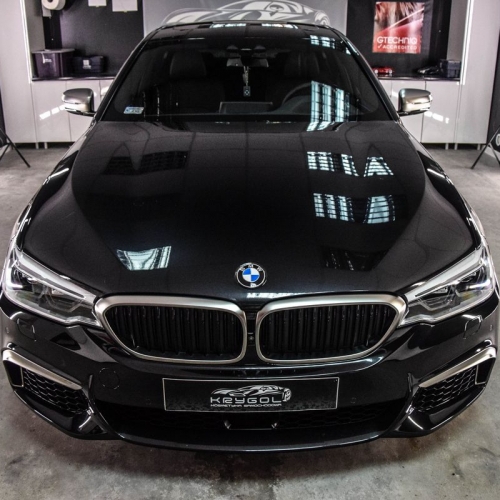 BMW M550i