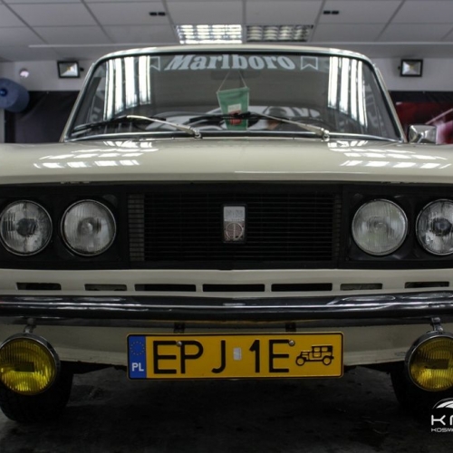 Fiat 125p kremowy