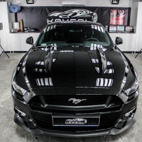 Ford Mustang 5.0 Black