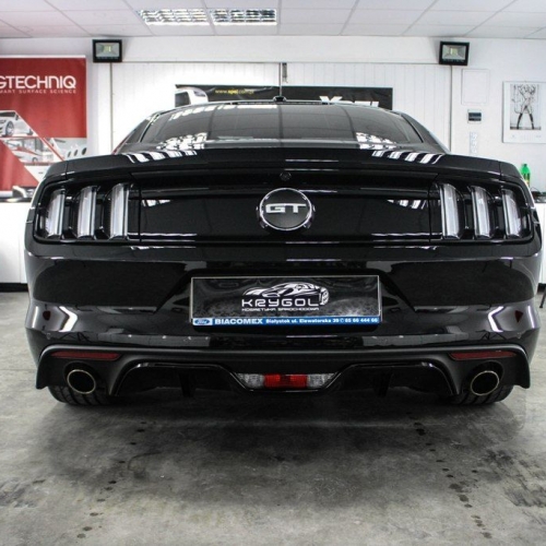Ford Mustang 5.0 Black