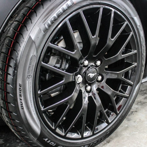 Ford Mustang 5.0 Black