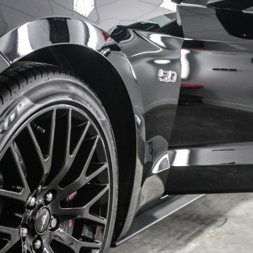 Ford Mustang 5.0 Black