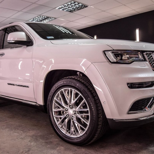 Jeep Grand Cherokee biały 2