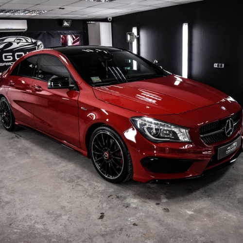 Mercedes CLA czerwony